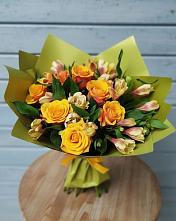 Букет созвездие в Ульяновске Букет цветов из:  Альстромерии и Розы в Ульяновске