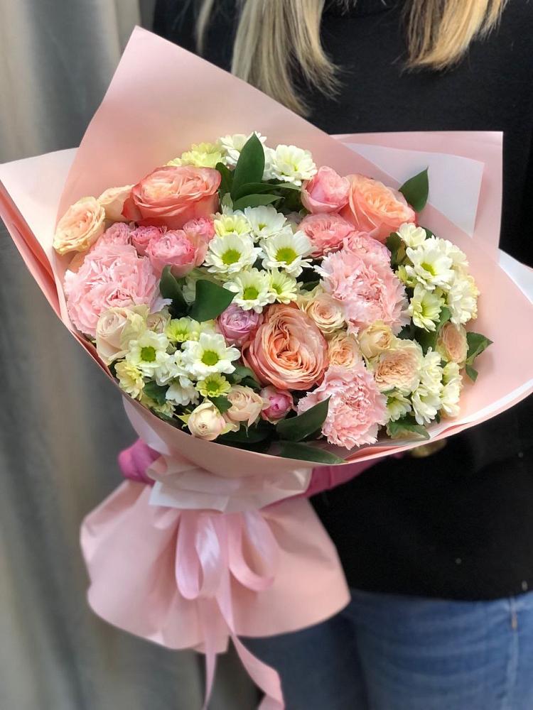 Букет нежные объятья в Ульяновске Букет цветов из: Гвоздики, Розы и Хризантемы в Ульяновске