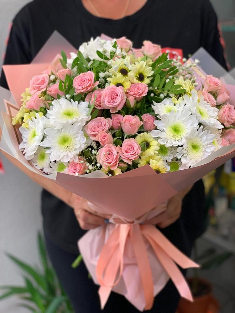Букет цветов из: Розы и Хризантемы в Ульяновске