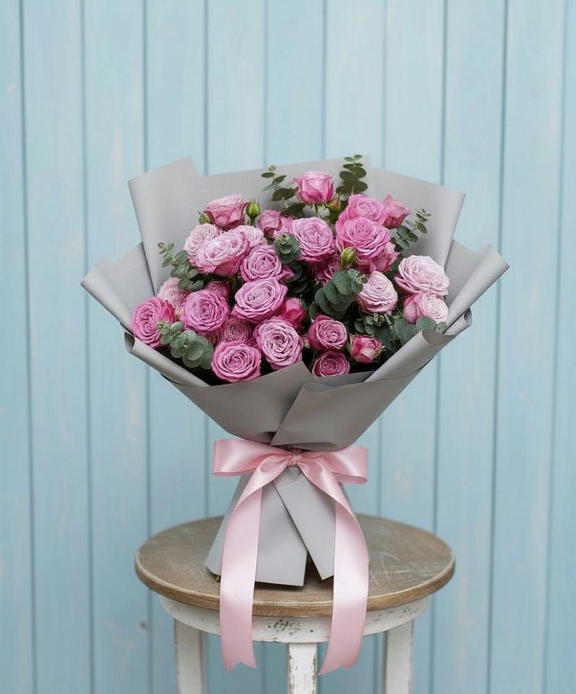 Композиция Яркий комплимент в Ульяновске Букет цветов из: Розы в Ульяновске