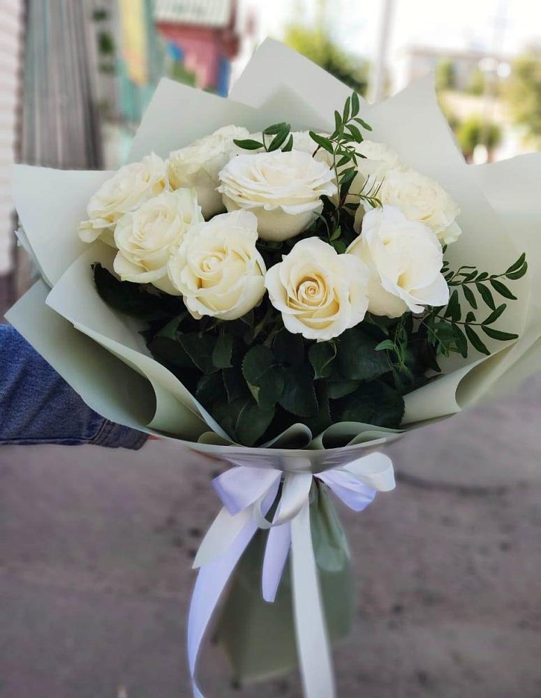 Букет Белые розы Проуд в Ульяновске