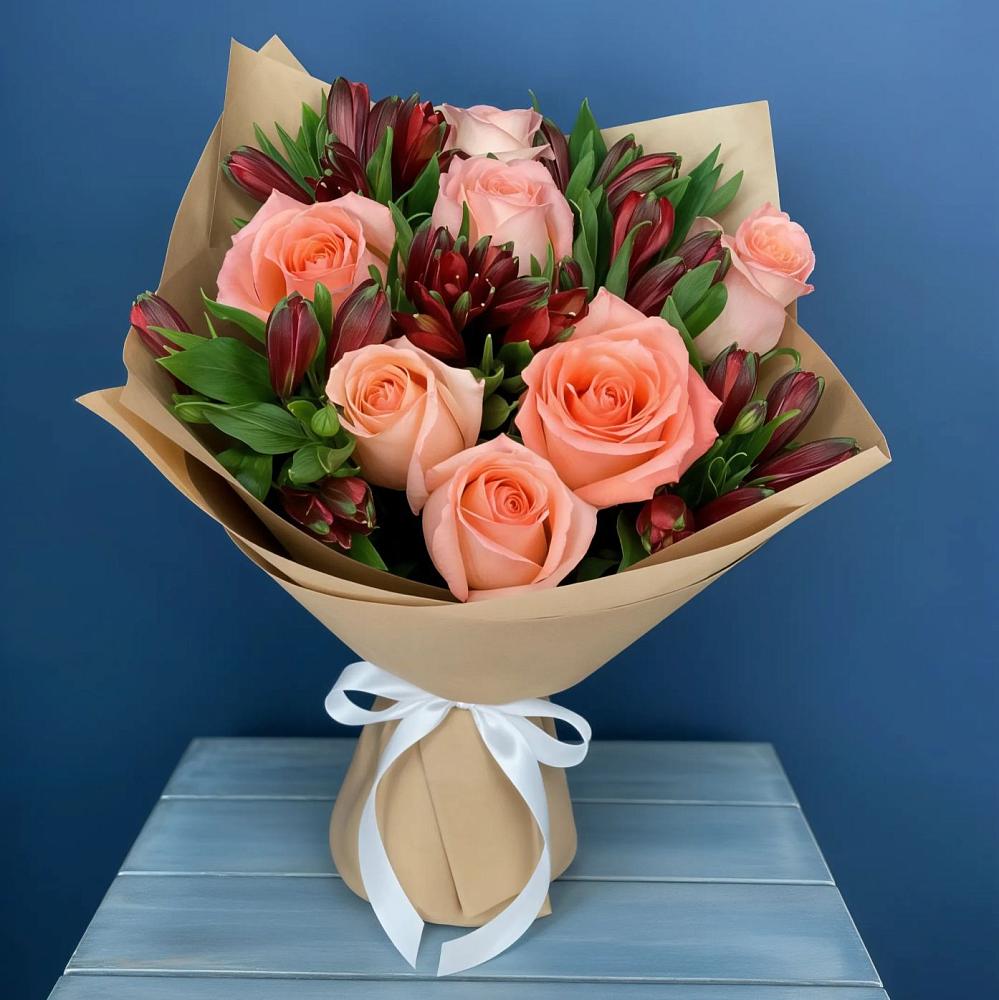 Букет цветов из: Розы и Альстромерии в Ульяновске