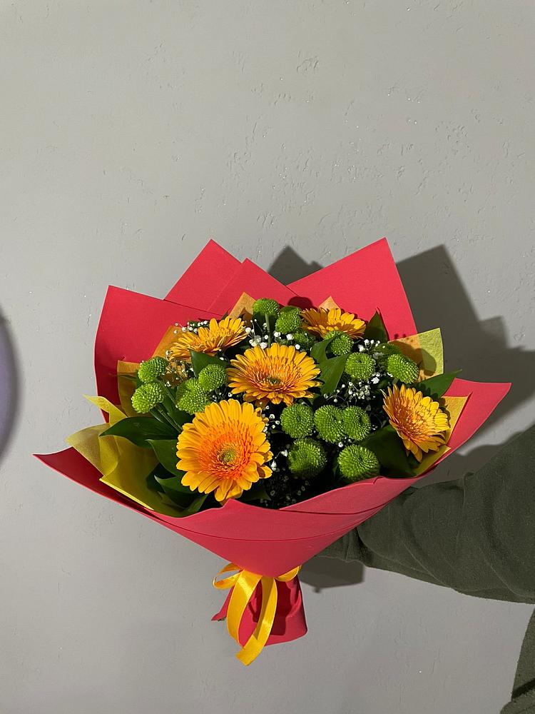 Букет восход солнца в Ульяновске Букет цветов из: Герберы и Хризантемы в Ульяновске