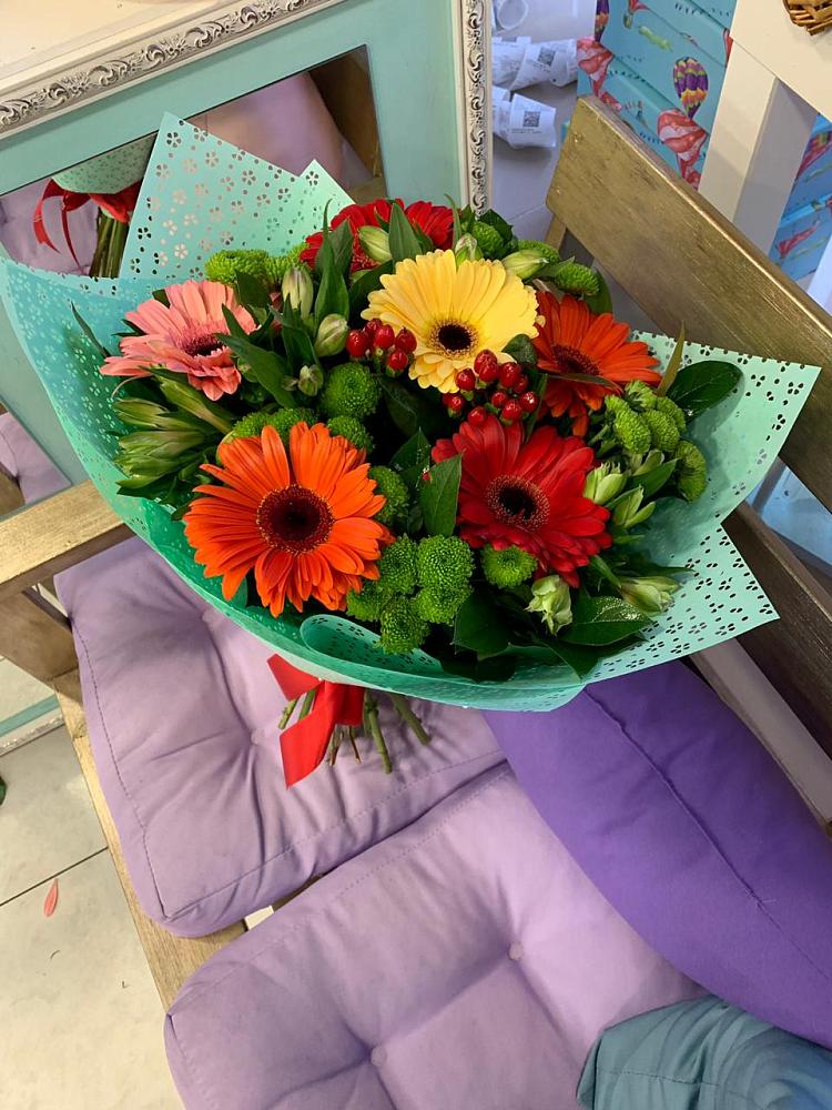 Букет цветов из: Герберы, Хризантемы и Альстромерии в Ульяновске