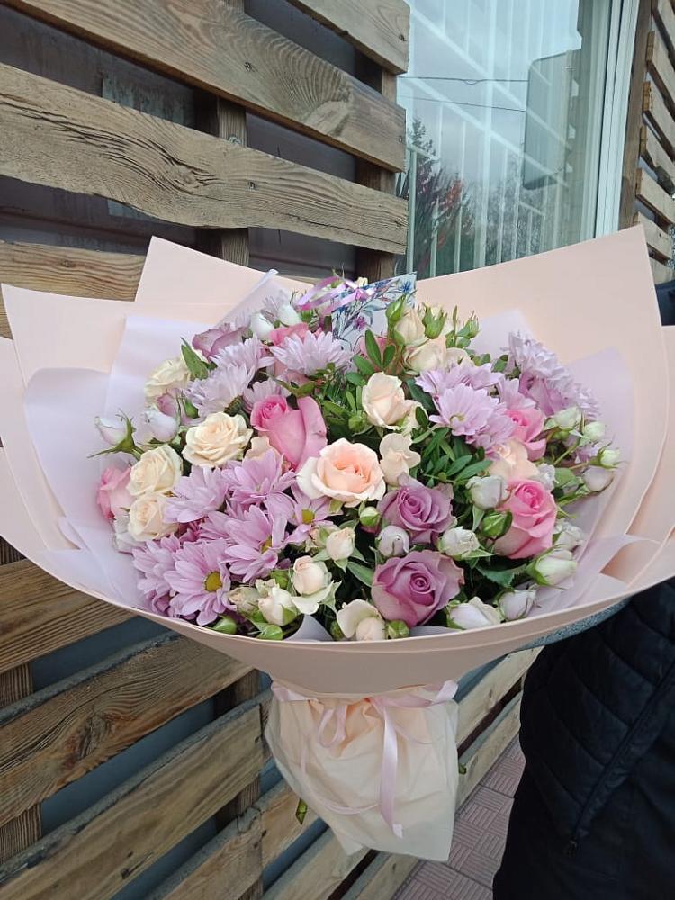 Букет цветов из: Розы и Хризантемы в Ульяновске