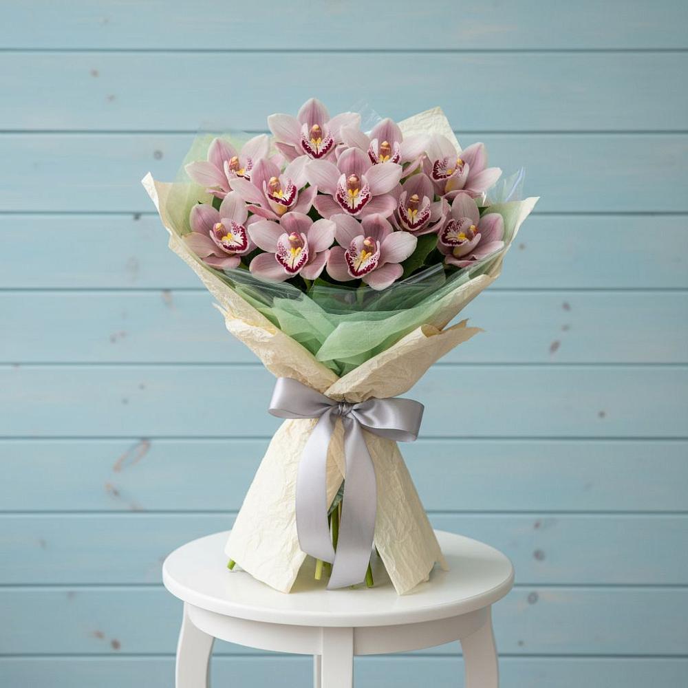 Букет 11 орхидей в Ульяновске Букет цветов из: Орхидеи и Розы в Ульяновске