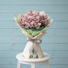 Букет 11 орхидей в Ульяновске Букет цветов из:  Орхидеи и Розы в Ульяновске