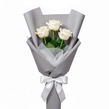 Букет 3 белые розы в Ульяновске Букет 3 белые розы в Ульяновске