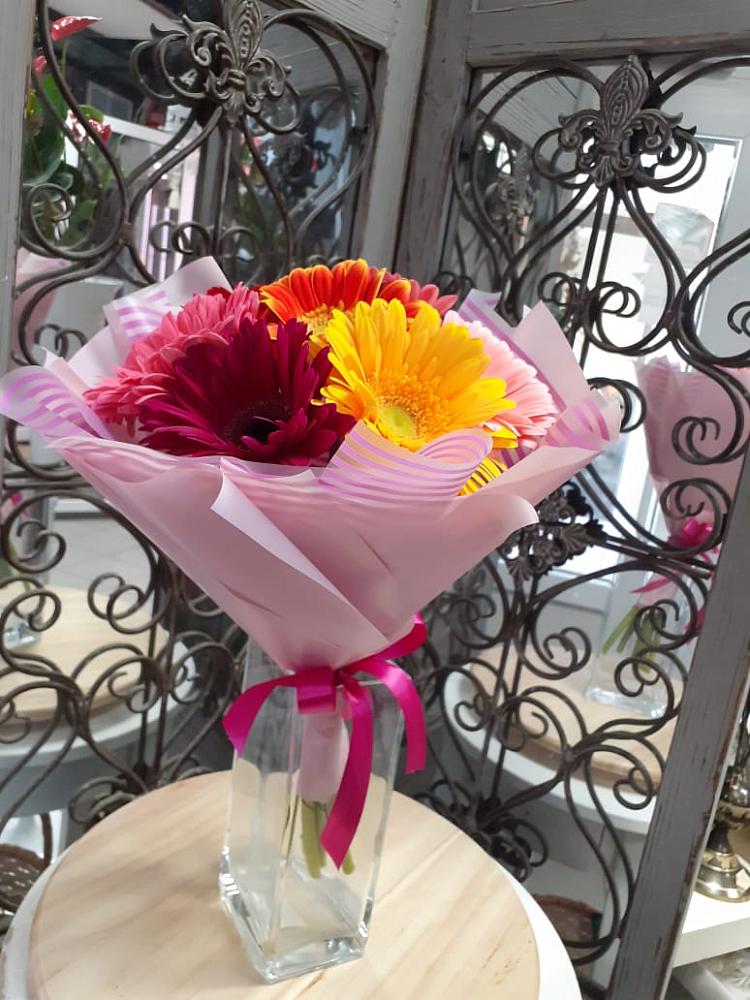 Букет радуга в Ульяновске Букет цветов из: Герберы в Ульяновске