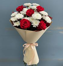 Букет романтическая гармония в Ульяновске Букет цветов из:  Розы и Хризантемы в Ульяновске