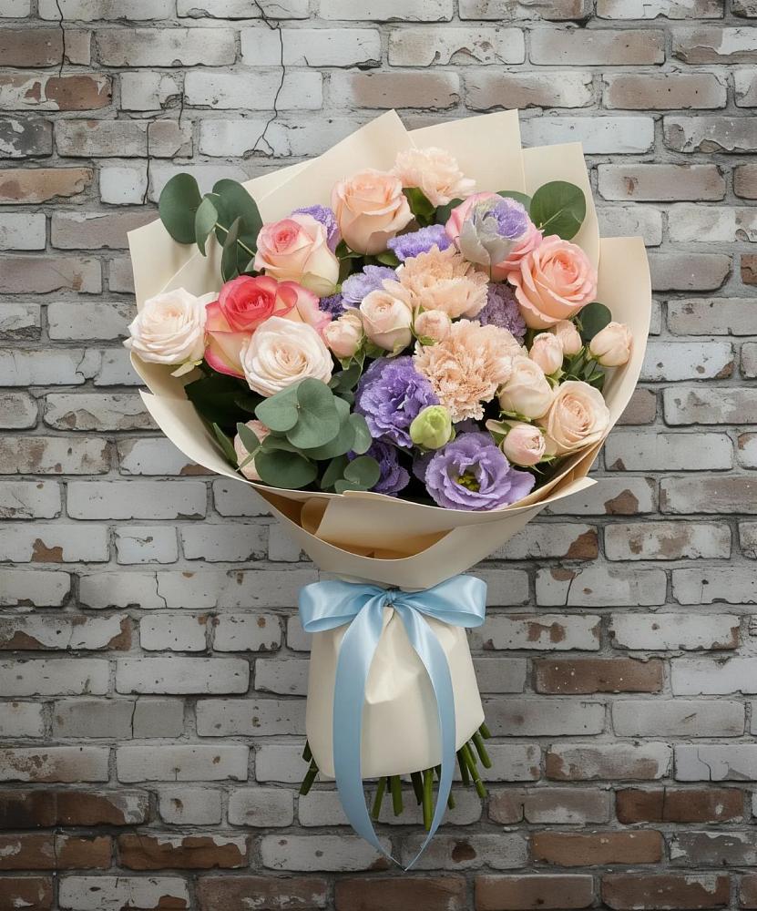 Букет цветов из: Розы, Лизиантусы и Гвоздики в Ульяновске