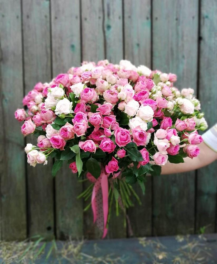Розовые кустовые розы Натали и Лав Лидия в Ульяновске Букет Розовые кустовые розы Натали и Лав Лидия в Ульяновске