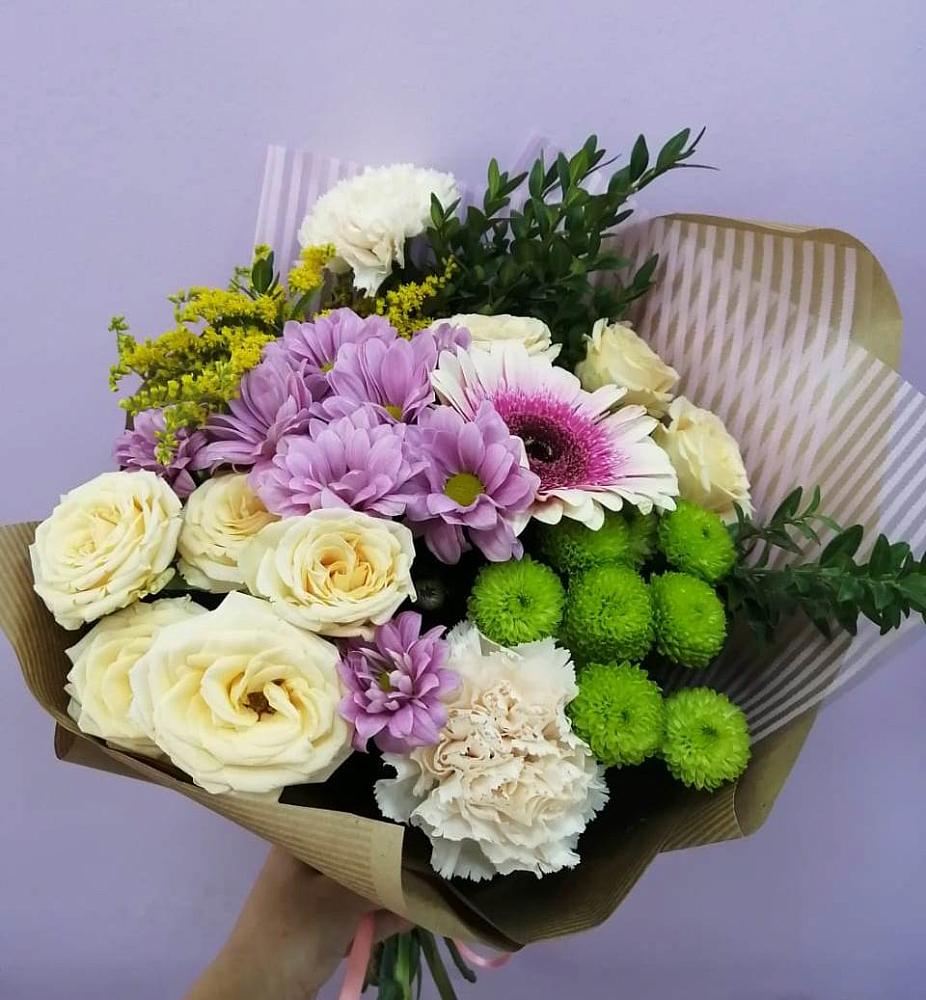 Букет цветов из: Хризантемы, Розы, Гвоздики и Герберы в Ульяновске