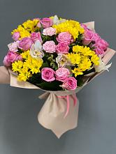 Букет ароматный луг в Ульяновске Букет цветов из:  Гвоздики, Герберы, Хризантемы и Розы в Ульяновске